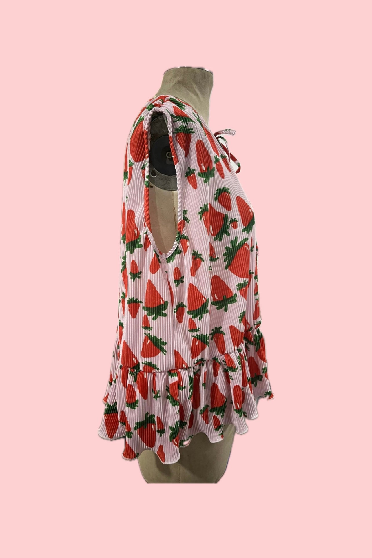TABY ORIGINAL: Strawberry Fields Plisse Short/Vest Set In Sizes XS-5X!***