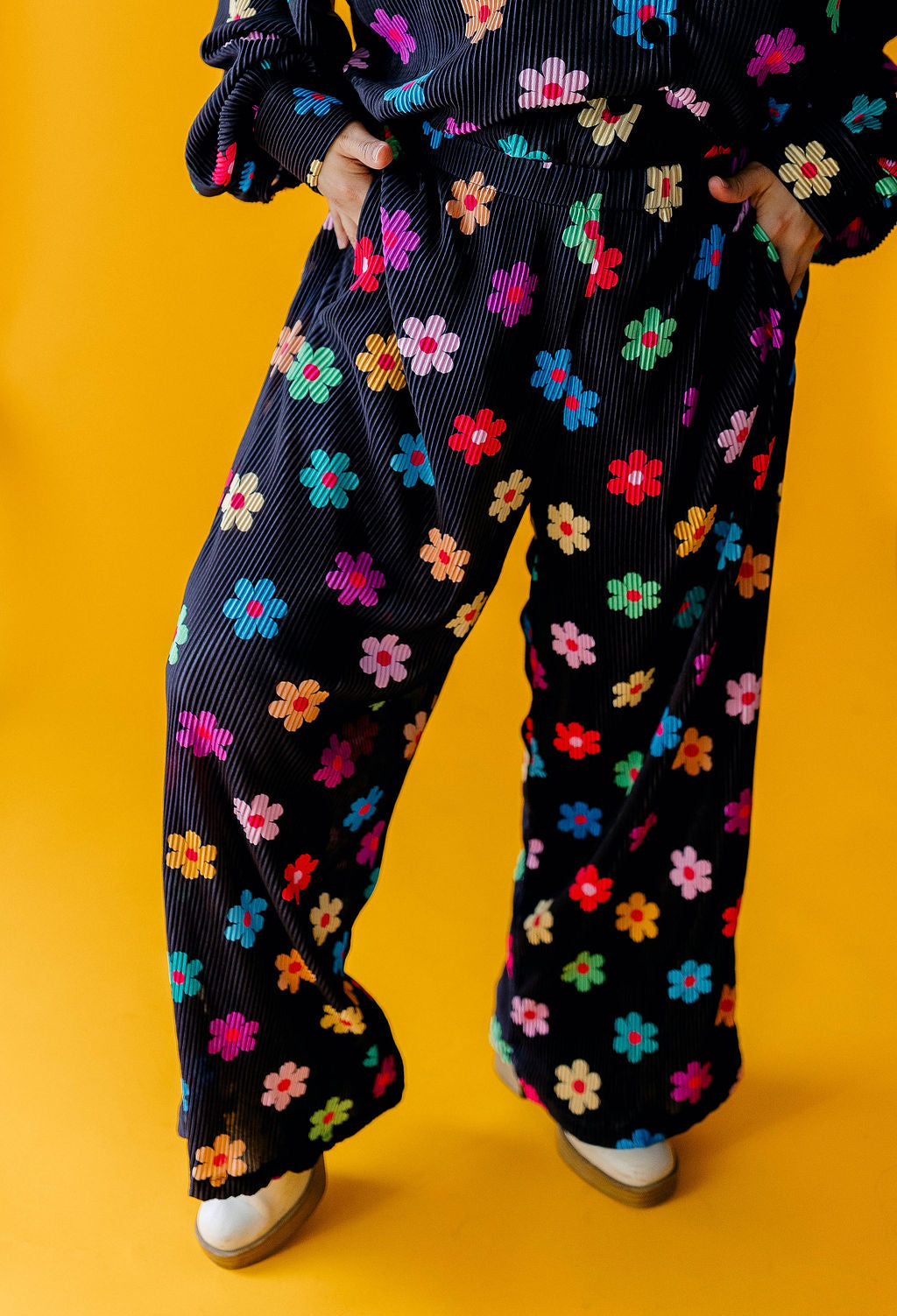 TABY ORIGINAL: Long Sleeve I Feel Bonita Plisse Pant Set In BLACK & in Sizes XS-5X***