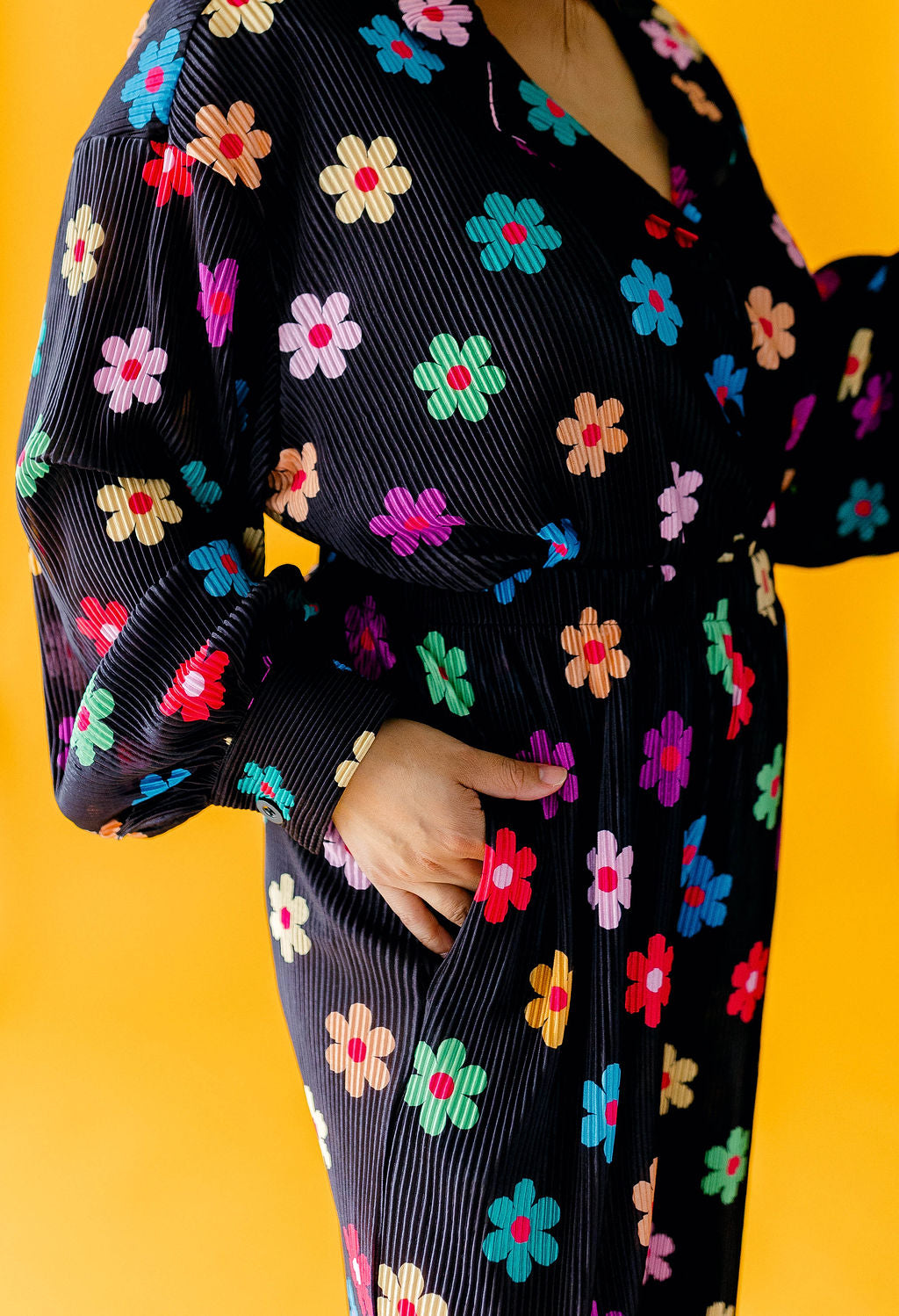 TABY ORIGINAL: Long Sleeve I Feel Bonita Plisse Pant Set In BLACK & in Sizes XS-5X***