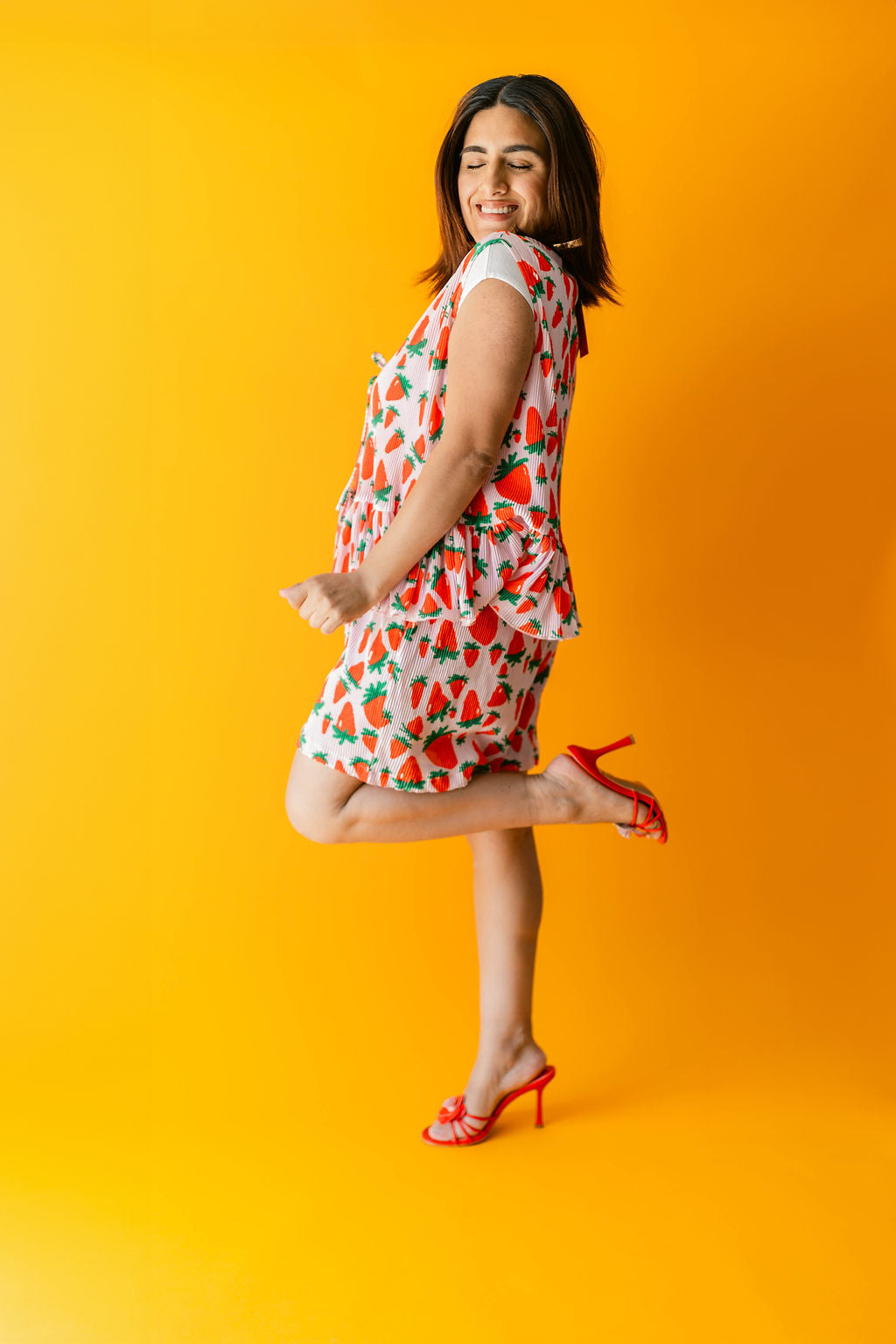 TABY ORIGINAL: Strawberry Fields Plisse Short/Vest Set In Sizes XS-5X!***
