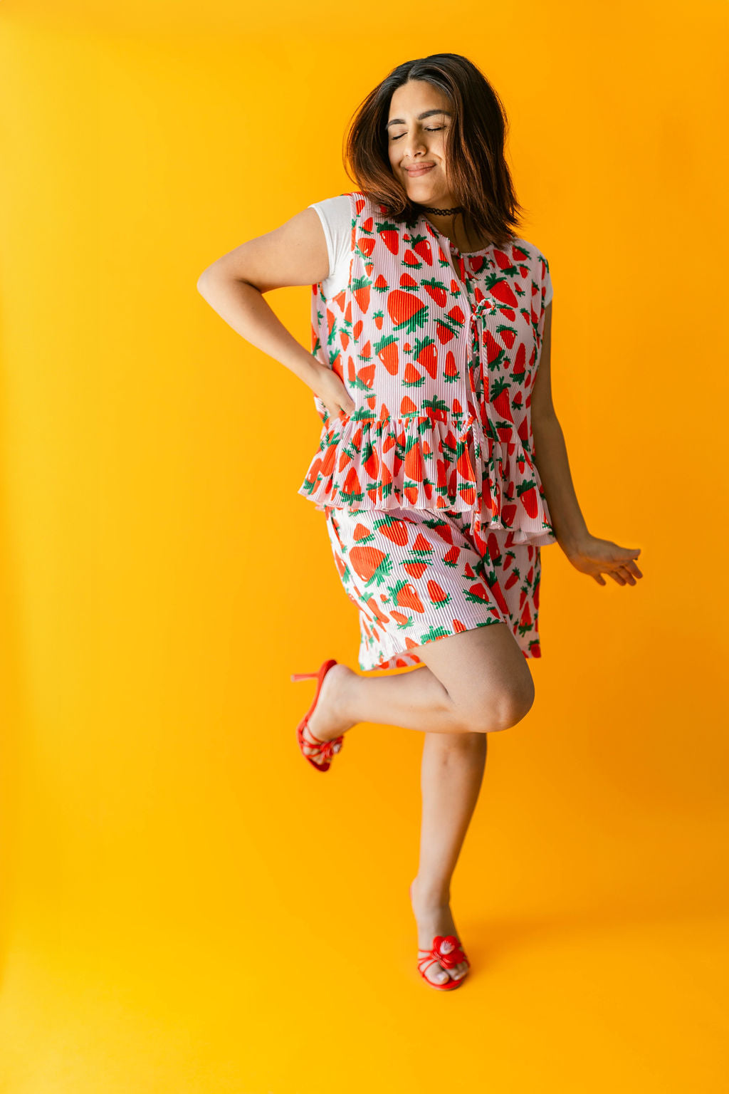 TABY ORIGINAL: Strawberry Fields Plisse Short/Vest Set In Sizes XS-5X!***