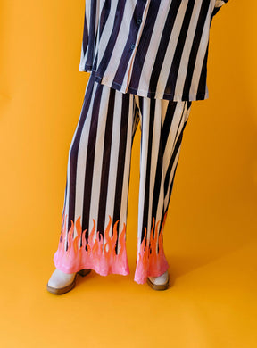 TABY ORIGINAL: Pretty In Flames Long Sleeve Plisse Pant Set in Sizes XS-5X***