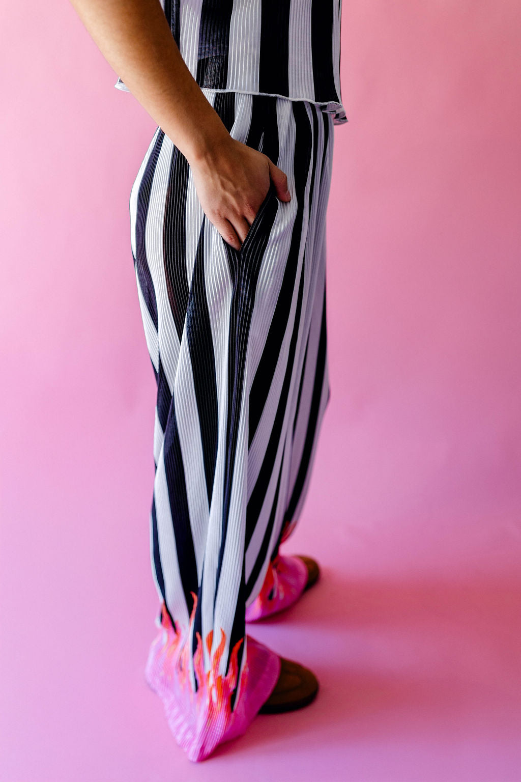 TABY ORIGINAL: Pretty In Flames Long Sleeve Plisse Pant Set in Sizes XS-5X***