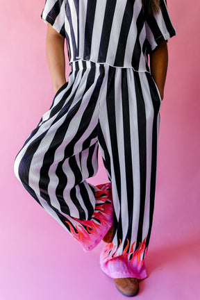 TABY ORIGINAL: Pretty In Flames Long Sleeve Plisse Pant Set in Sizes XS-5X***