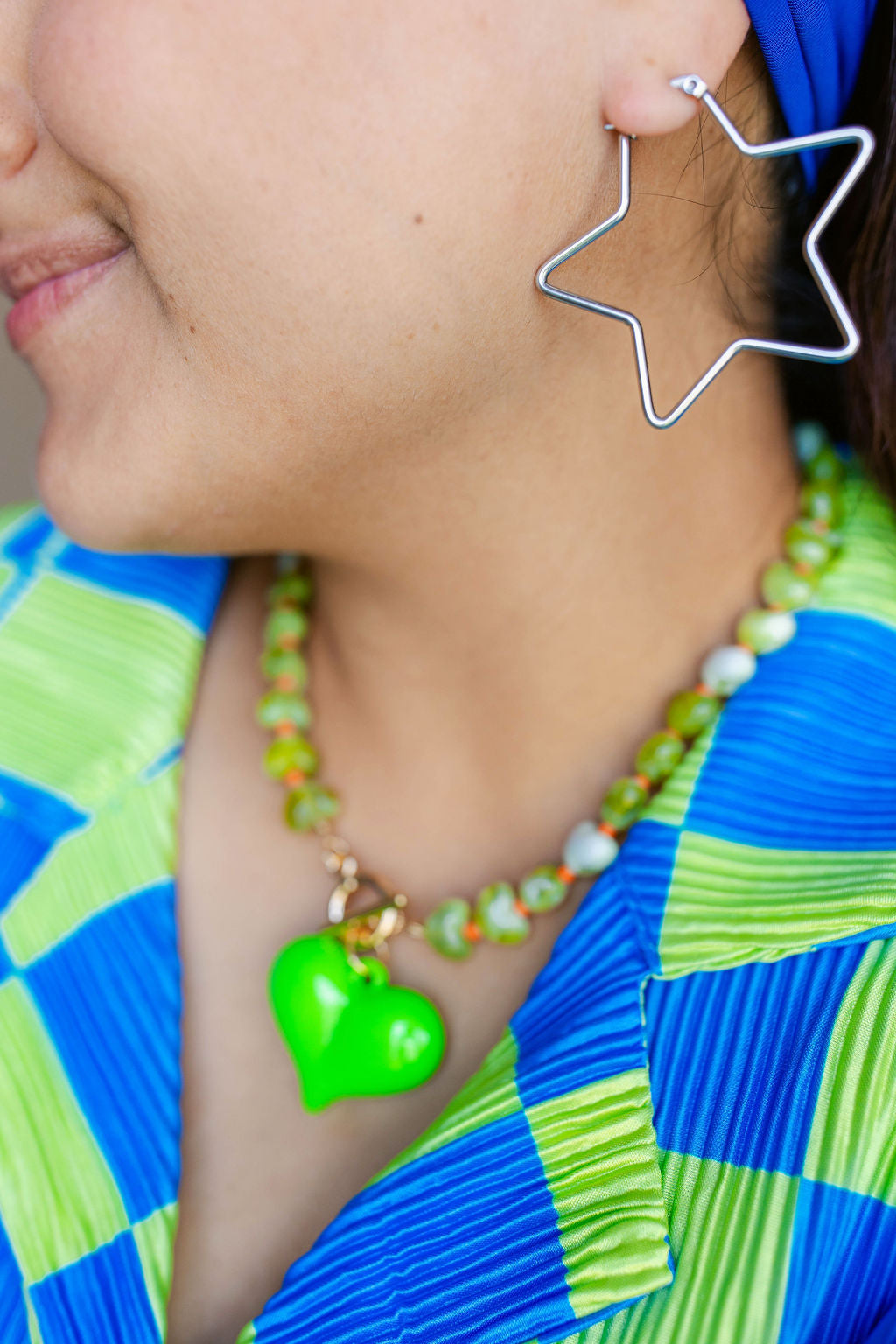 Star Gazing Hoop Earrings In Color Silver